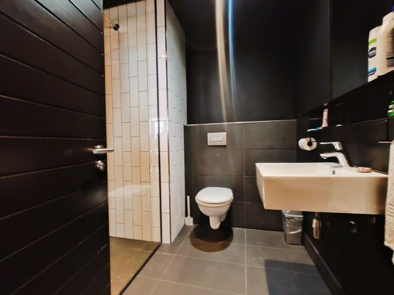 Furnished Apartment For Sale in Woodstock, Cape Town - Photo 9