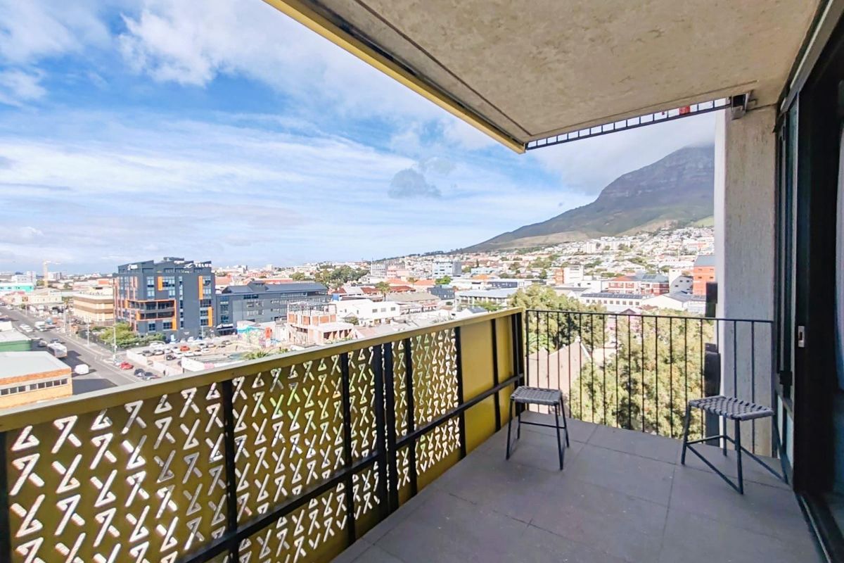 Furnished Apartment For Sale in Woodstock, Cape Town - Photo 3
