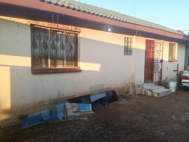 House For Sale in Tembisa Central, Tembisa - Photo 3