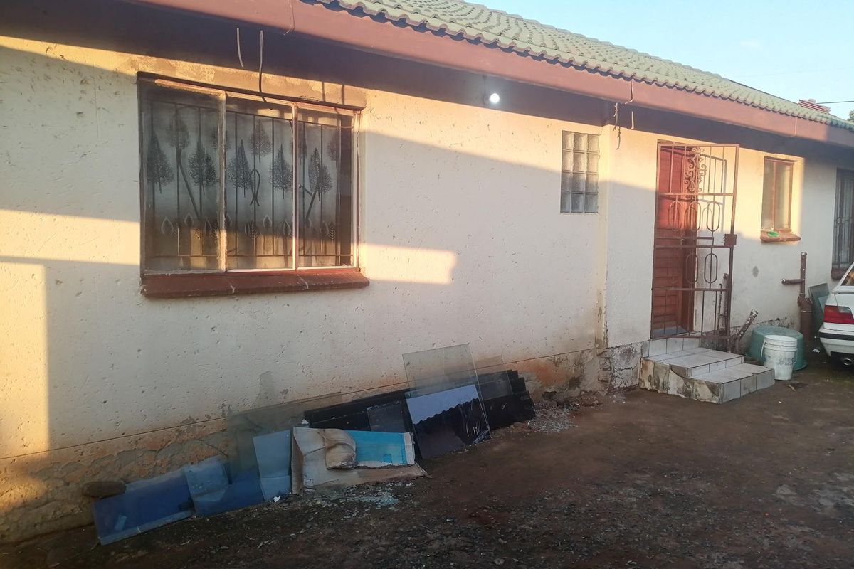 House For Sale in Tembisa Central, Tembisa - Photo 3
