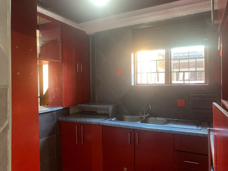 3 Bedroom House For Sale in Mahube, Pretoria - Photo 6