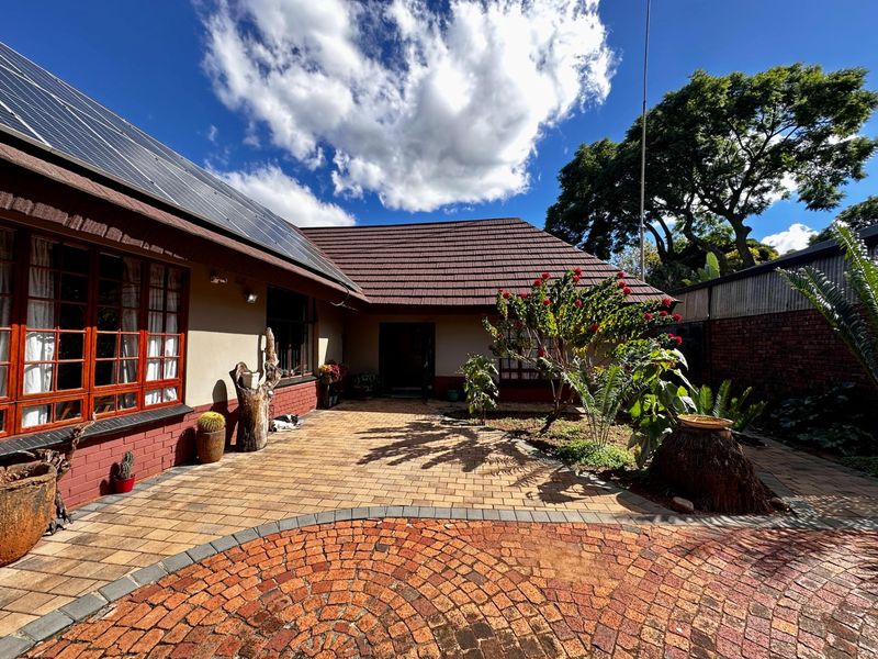 House For Sale in La Montagne, Pretoria - Photo 2