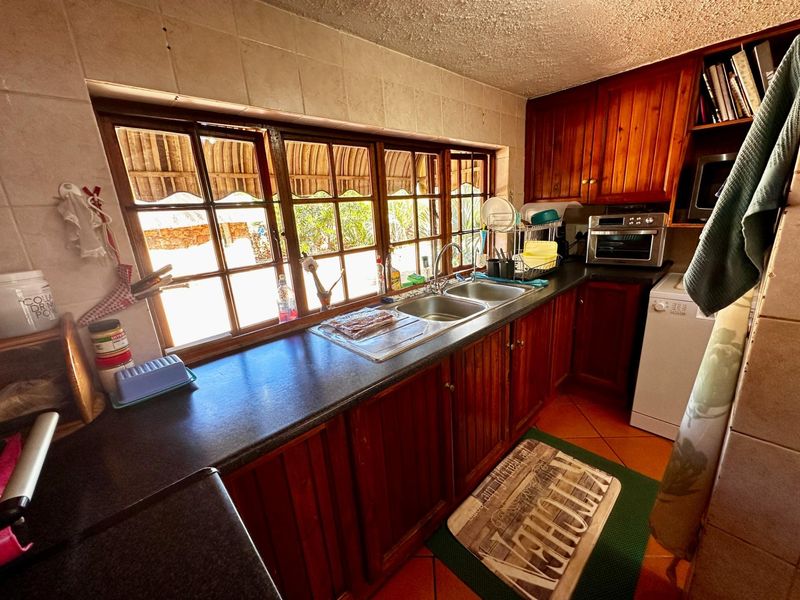 House For Sale in La Montagne, Pretoria - Photo 7