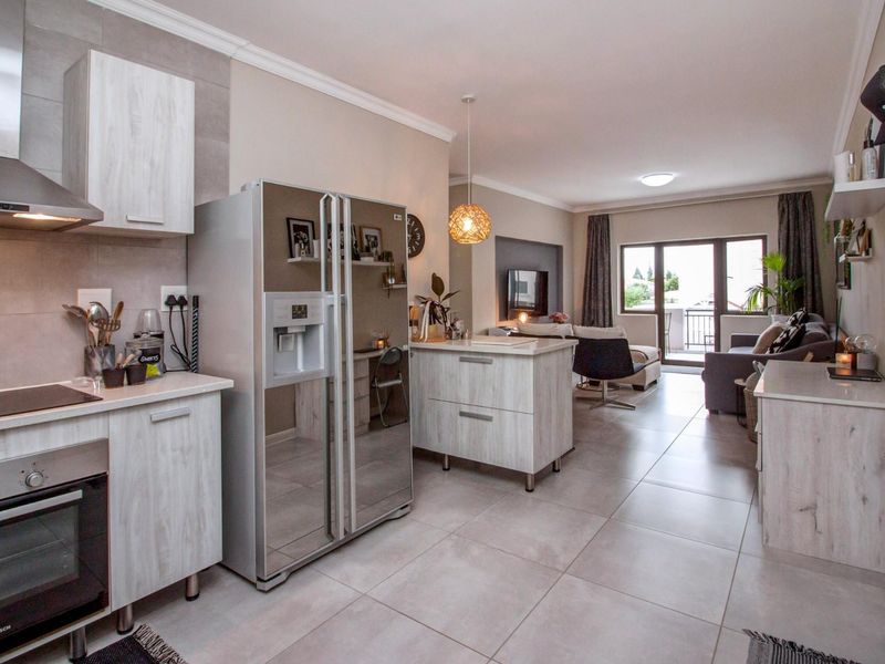 Priced to Sell 2-Bed 2-Bath Apartment - Photo 7