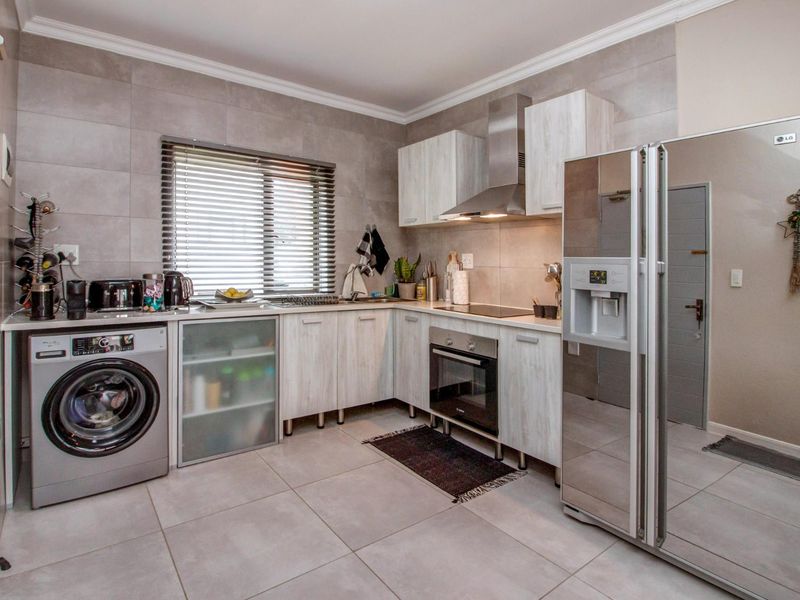 Priced to Sell 2-Bed 2-Bath Apartment - Photo 5