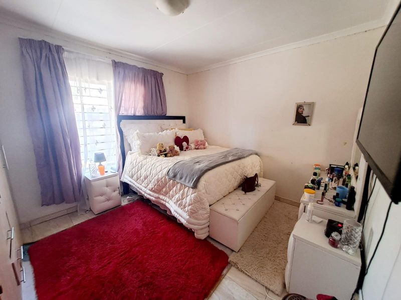 Multi-Tenanted House For Sale in Noordwyk, Midrand - Photo 5