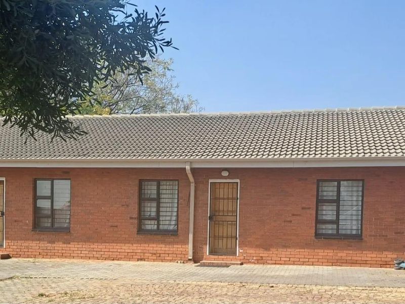 Multi-Tenanted House For Sale in Noordwyk, Midrand - Photo 8