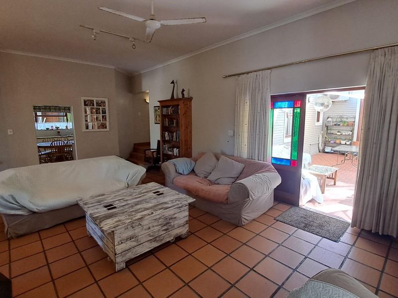 4 Bedroom House For Sale in Die Wingerd, Malmesbury - Photo 6
