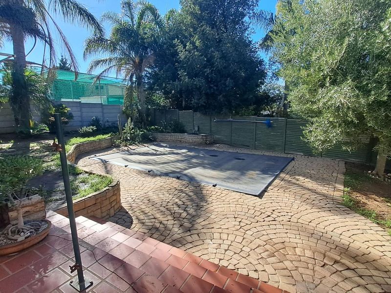 4 Bedroom House For Sale in Die Wingerd, Malmesbury - Photo 9