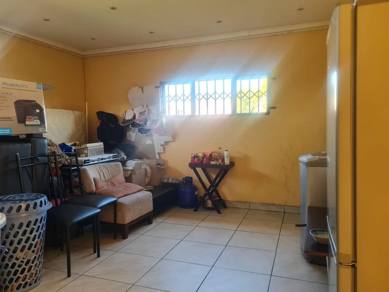 Cottage To Rent in Klippoortjie, Germiston - Photo 5