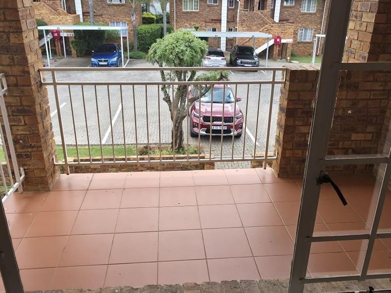 2 Bedroom, 1st floor apartment for Sale in Highveld Centurion - Photo 6