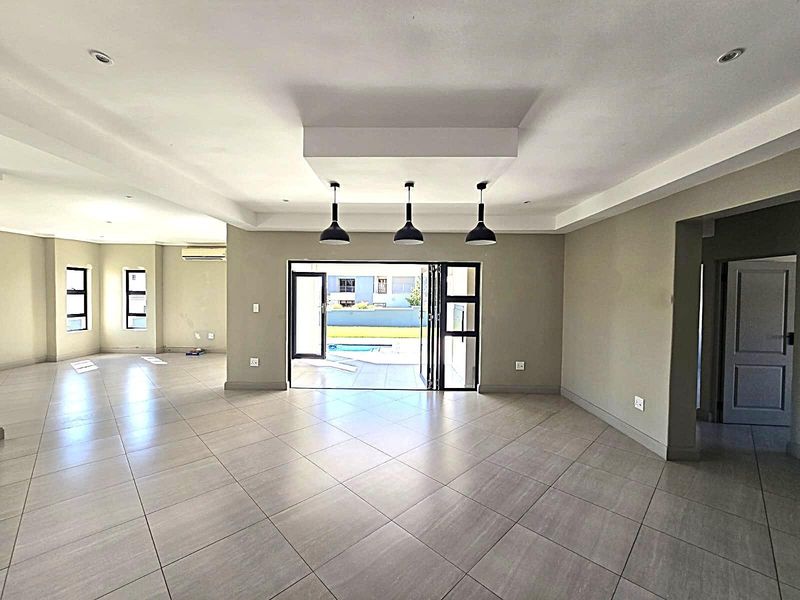 Luxury Bushveld Living Meets Modern Family Comfort in Pebble Rock Golf Estate - Photo 9