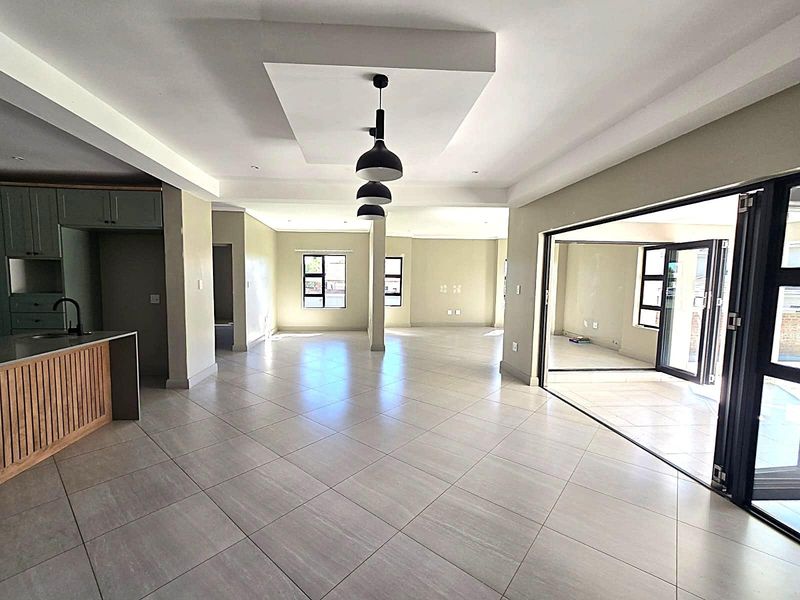 Luxury Bushveld Living Meets Modern Family Comfort in Pebble Rock Golf Estate - Photo 6