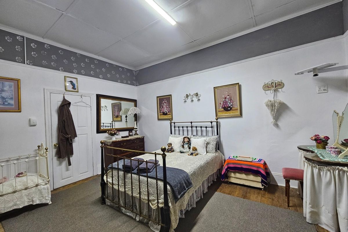 House For Sale in Barberton - Photo 2