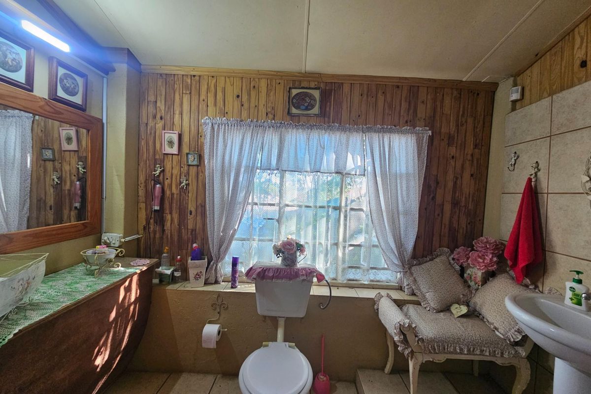 House For Sale in Barberton - Photo 4