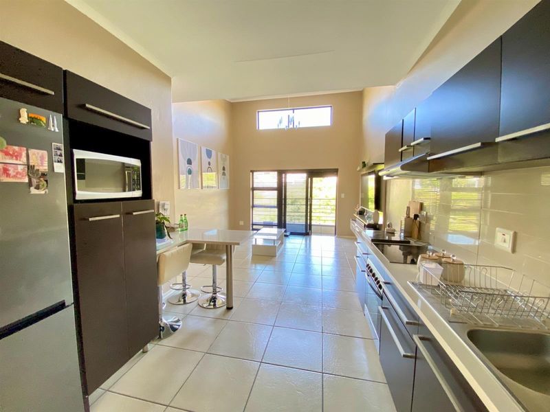 Apartment For Sale in Greenstone Hill, Edenvale - Photo 10