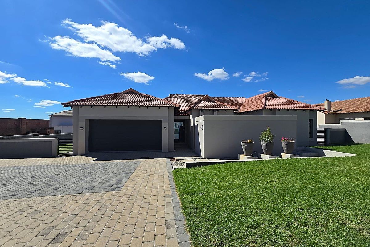 EXP Realty presents this exceptional family residence situated in the sought-after Pebble Rock Golf - Photo 3
