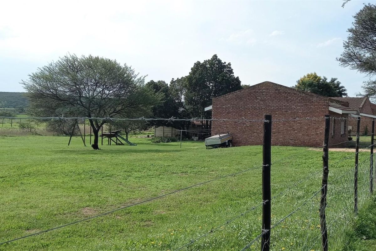 Townhouse For Sale in Manor Heights, Despatch - Photo 5