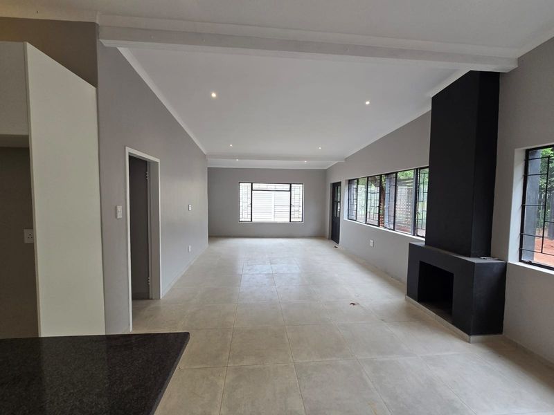 House For Sale in Sinoville, Pretoria - Photo 6