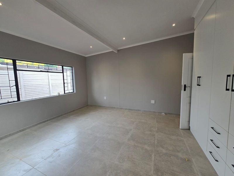 House For Sale in Sinoville, Pretoria - Photo 10