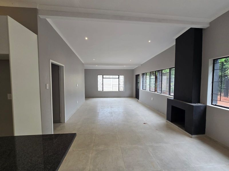 House For Sale in Sinoville, Pretoria - Photo 9