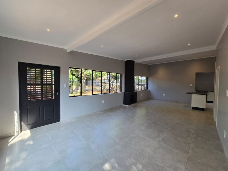 House For Sale in Sinoville, Pretoria - Photo 8