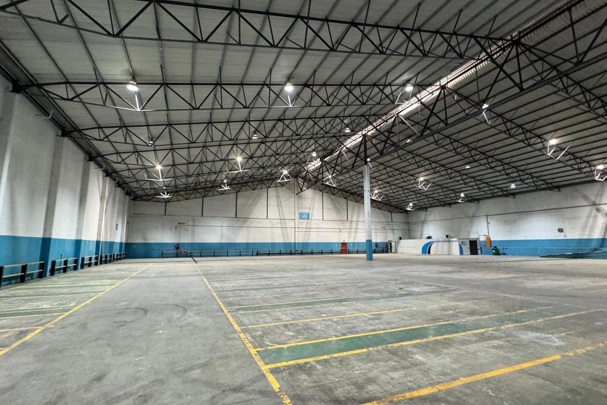 2,530 m2 Industrial Warehouse To Let | Killarney Gardens | Large Yard Component - Photo 2