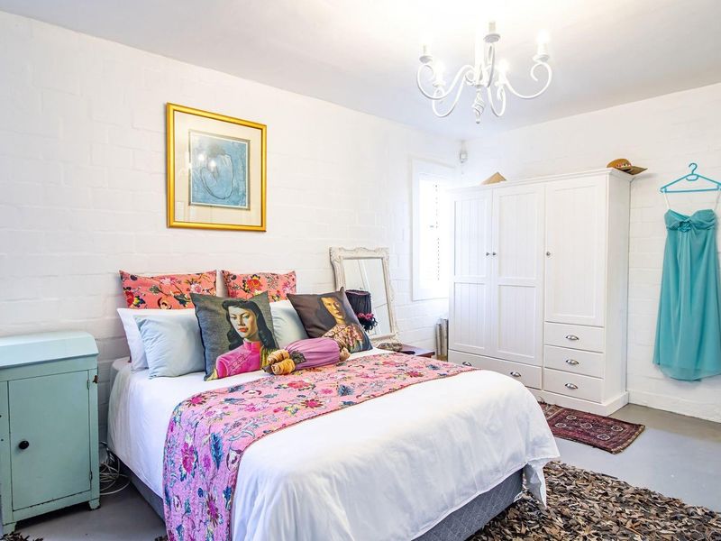 Exceptional Coastal Property with 4 Income-Generating Units Near the Beach - Photo 5