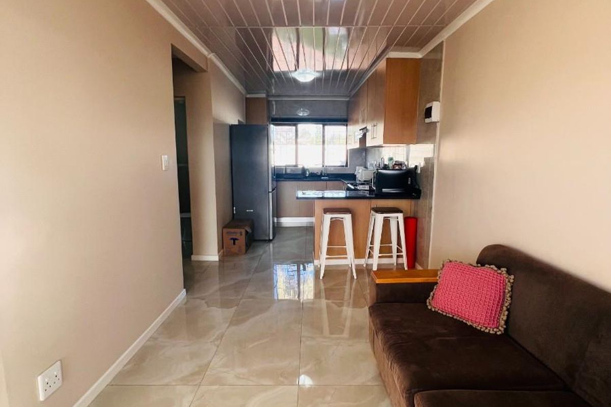 Apartment To Rent in Panorama, Parow - Photo 5