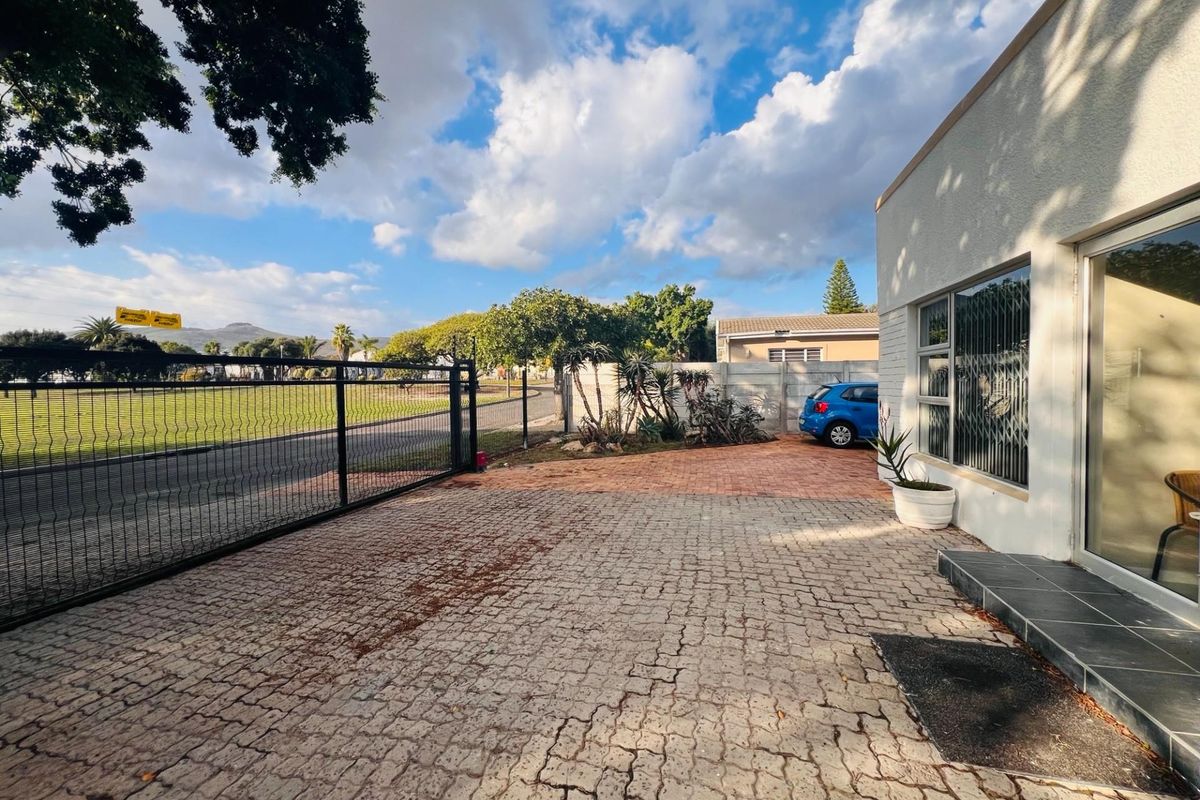 Apartment To Rent in Panorama, Parow - Photo 2