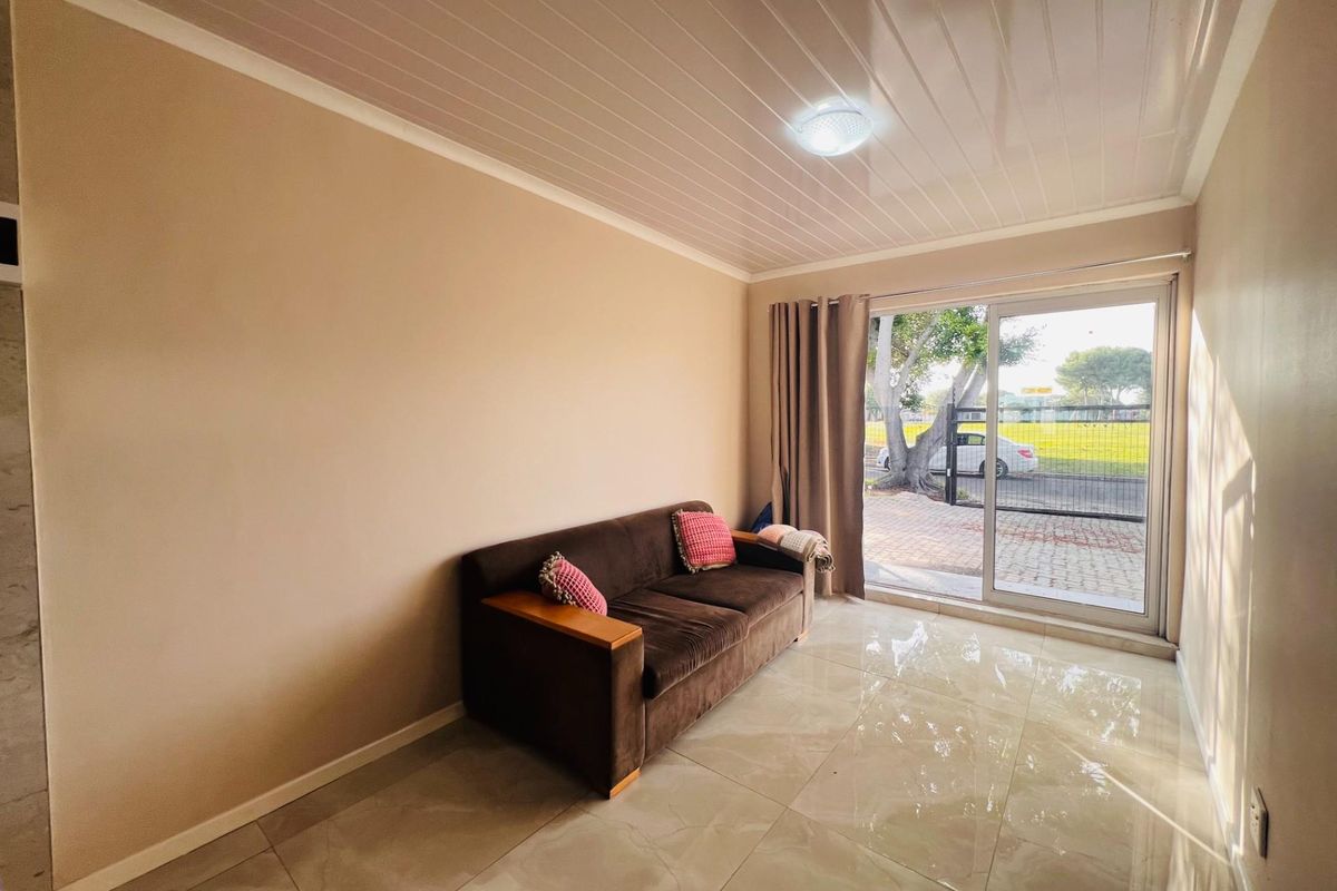 Apartment To Rent in Panorama, Parow - Photo 3