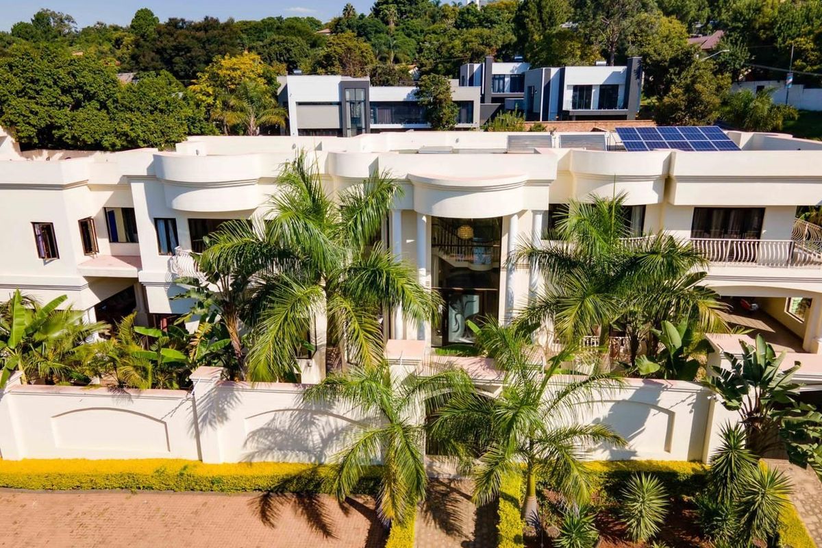 House For Sale in Waterkloof, Pretoria - Photo 3