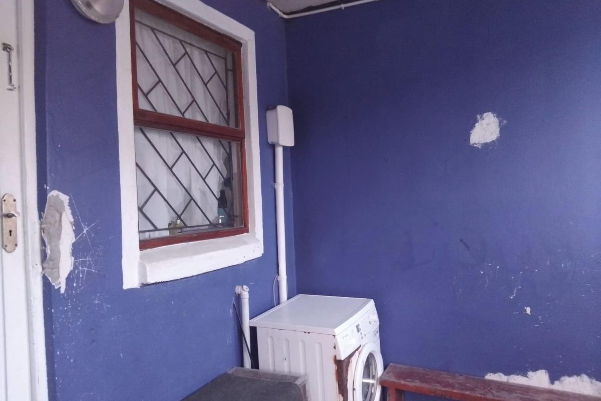 3 Bedroom House For Sale in Tafelsig ( Cash only ) - Photo 3
