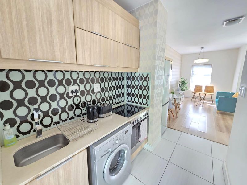 Furnished 1 Bed apartment in Rivonia Sandton - Photo 4
