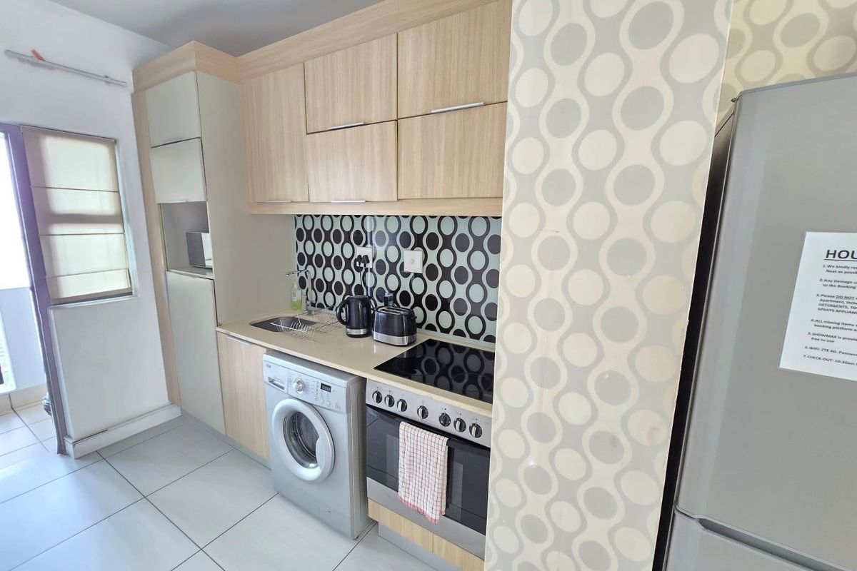Furnished 1 Bed apartment in Rivonia Sandton - Photo 5