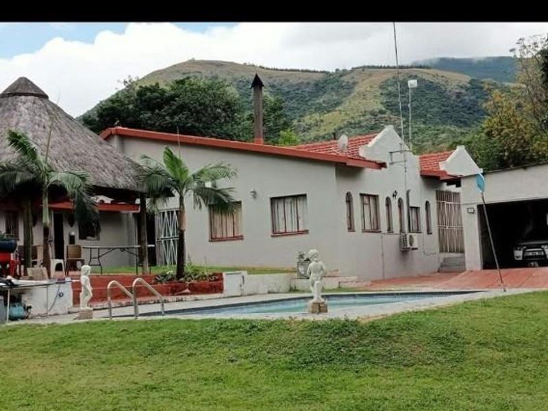 7 Bedroom House For Sale in Barberton - Photo 3