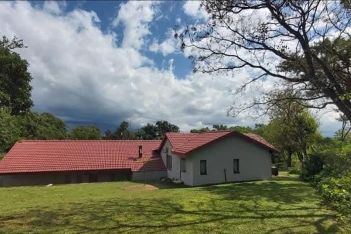 7 Bedroom House For Sale in Barberton - Photo 4