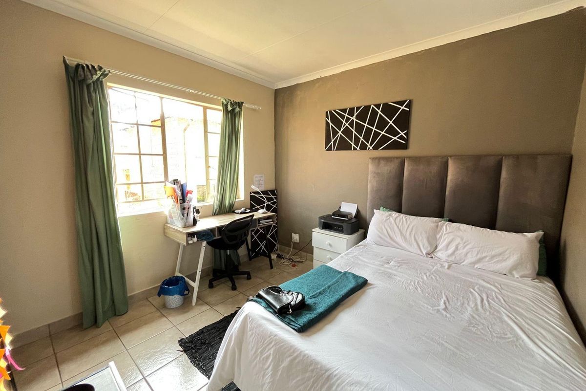 House To Rent in Rooihuiskraal North, Centurion - Photo 5