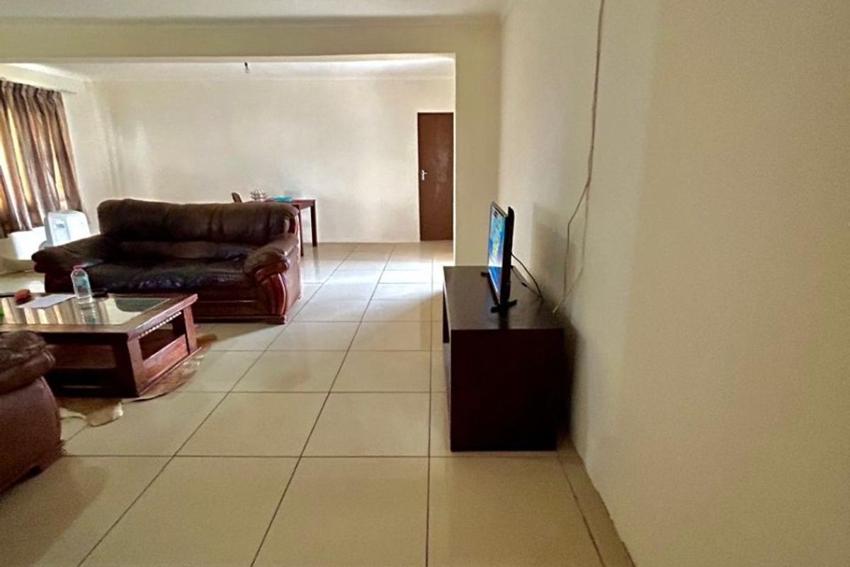 Escape the City - Spacious Lifestyle Property with Agricultural Potential - Photo 4