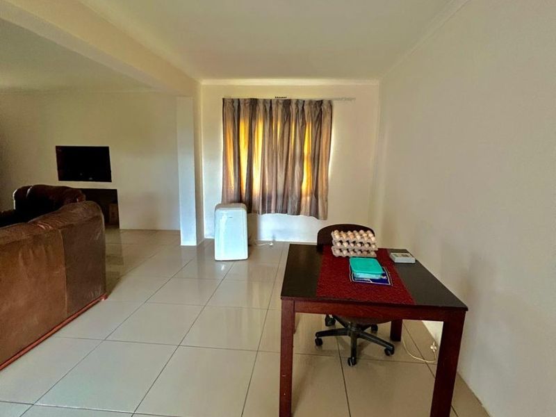 Escape the City - Spacious Lifestyle Property with Agricultural Potential - Photo 8