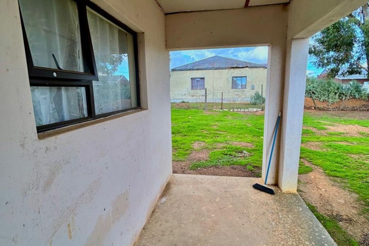 Escape the City - Spacious Lifestyle Property with Agricultural Potential - Photo 2