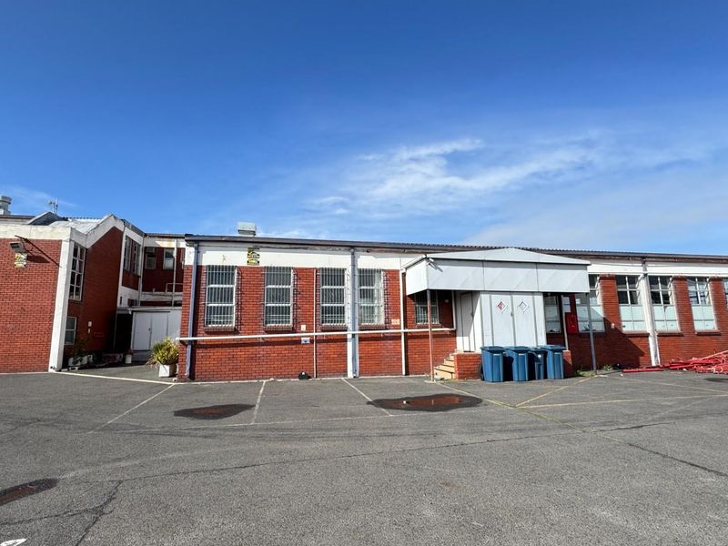 1,400m2 Commercial Property To Let in Epping Industrial, Cape Town. - Photo 2
