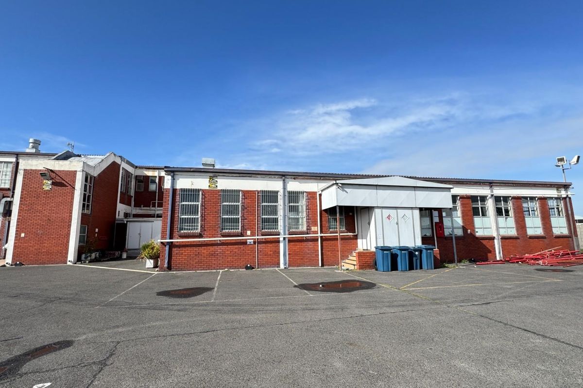 1,400m2 Commercial Property To Let in Epping Industrial, Cape Town. - Photo 2