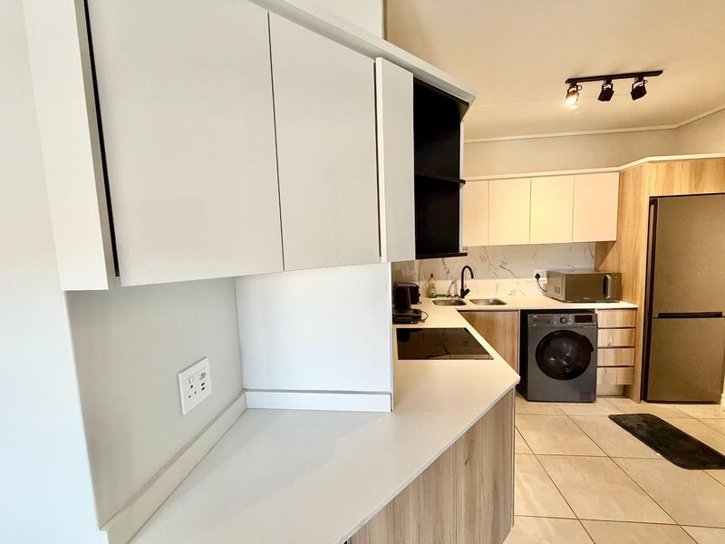 1 Bed - 1 Bath Fully Furnished Apartment with Small Balcony To Rent in Waterfall, Midrand - Photo 9