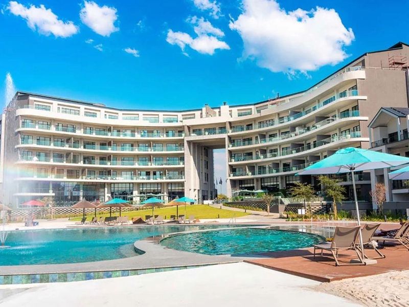 1 Bed - 1 Bath Fully Furnished Apartment with Small Balcony To Rent in Waterfall, Midrand - Photo 2