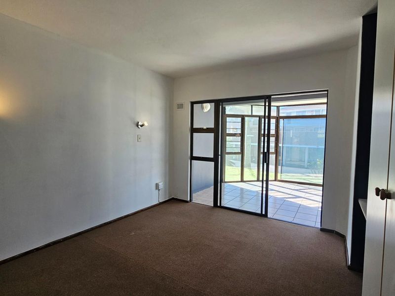Stylish Coastal Apartment with Beach Access in Shelly Beach - Photo 10