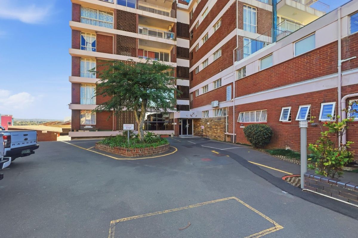 3 Bedroom Apartment For Sale in Musgrave, Durban, KwaZulu-Natal - Photo 5