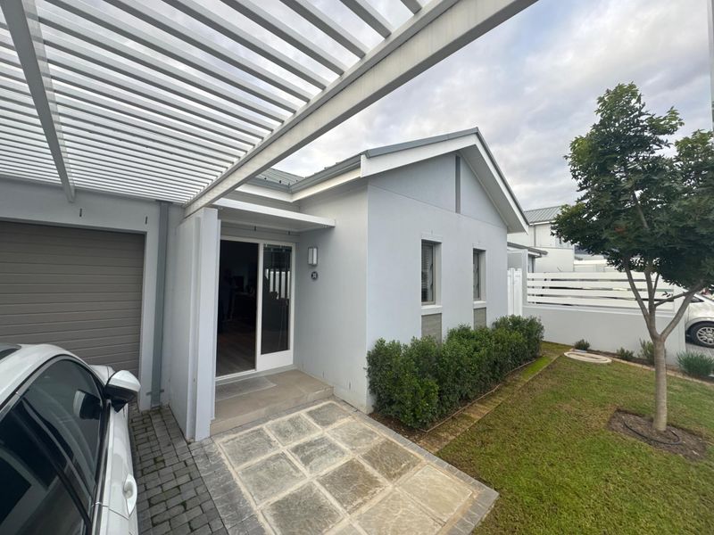 Modern 3 Bedroom House To Rent in Le Parc - Photo 7