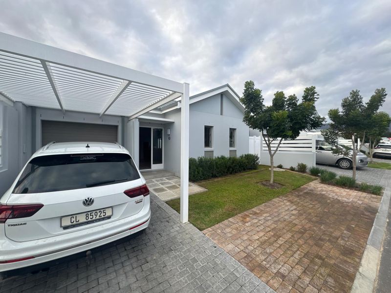 Modern 3 Bedroom House To Rent in Le Parc - Photo 3