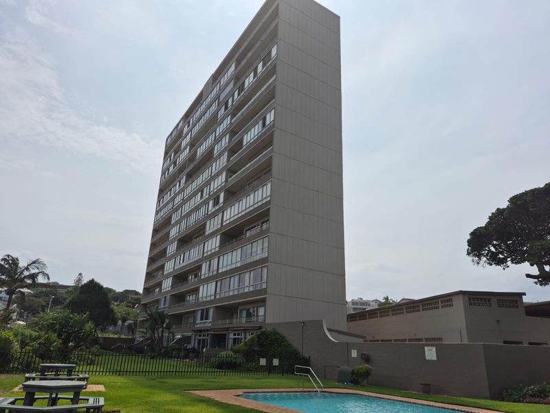 2 Bedropm Apartment for Sale in Umhlanga Rocks - Photo 1